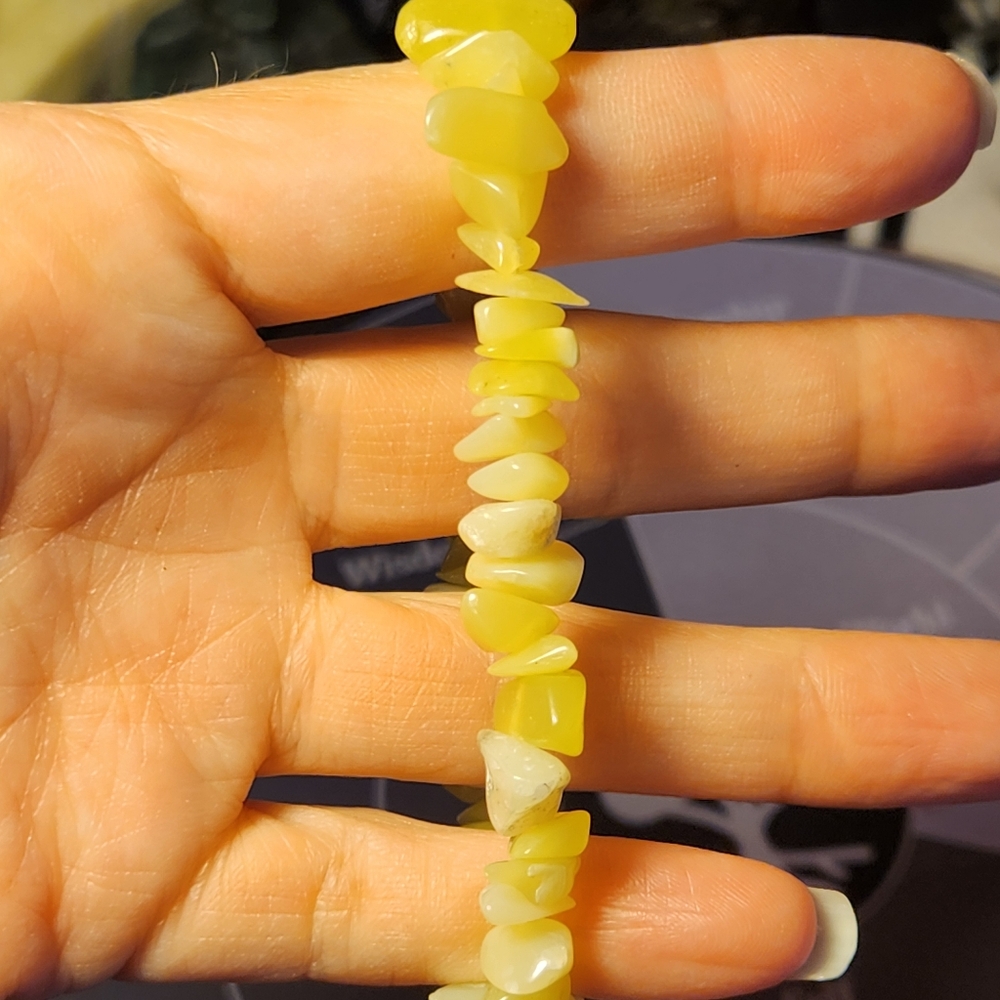 🌞 Lemon Quartz Chip Bracelet (Size 6)